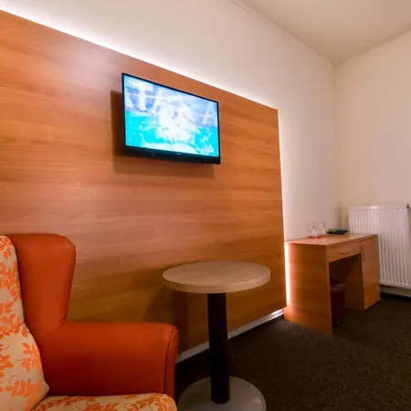 Ladoven Skvela Kuchyna A Rodinna Atmosfera Martin