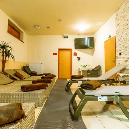 ľadoveň Skvelá Kuchyňa A Rodinná Atmosféra