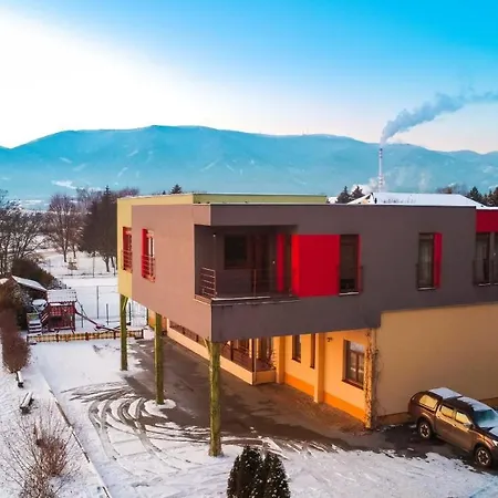 Pensjonat Ladoven Skvela Kuchyna A Rodinna Atmosfera 4*