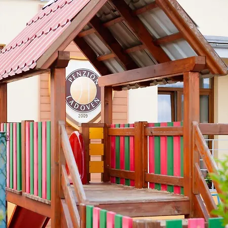 Casa de hóspedes ľadoveň Skvelá Kuchyňa A Rodinná Atmosféra 4*