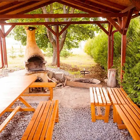 Ladoven Skvela Kuchyna A Rodinna Atmosfera